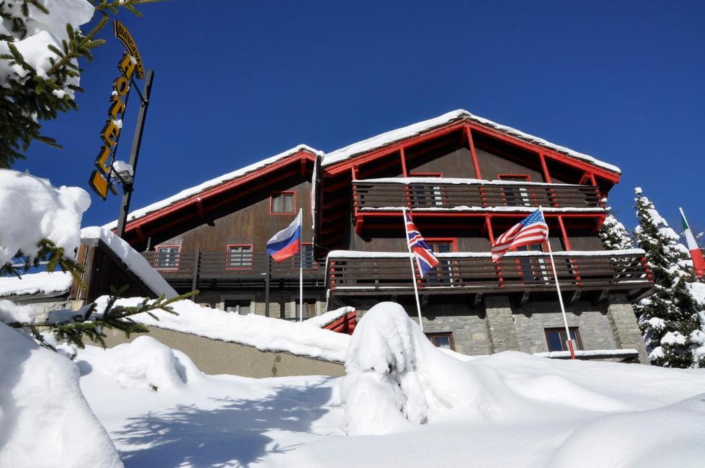 Hotel Biancaneve Sestriere Exterior foto